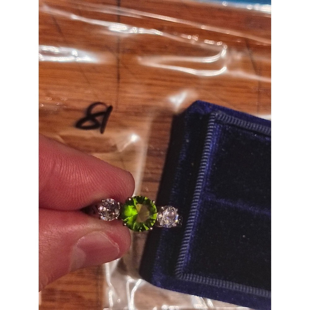 LNT 925 Sterling Silver Three Stone Green CZ Ring Size 9 Womens Filigree Scroll